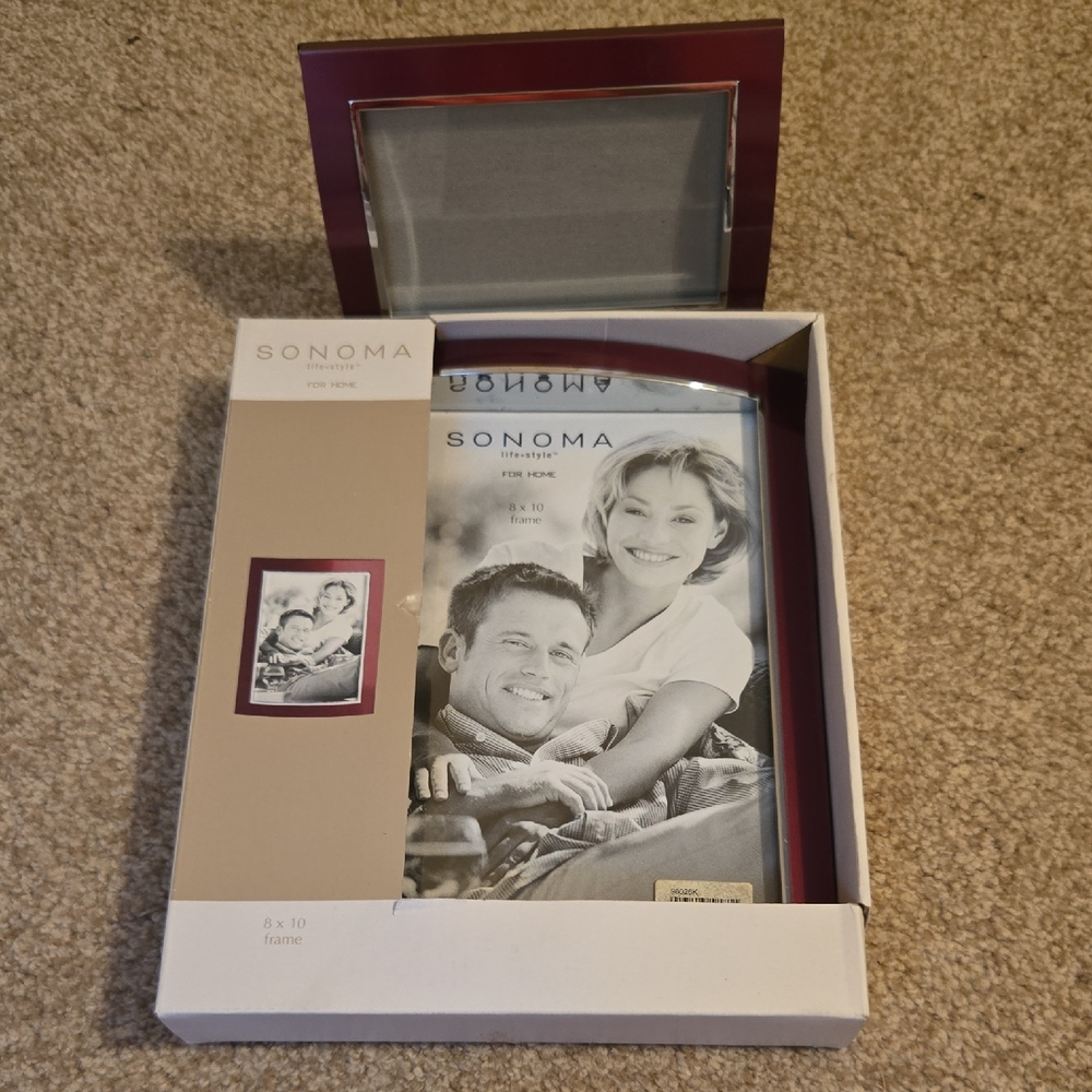 Sonoma Maroon Picture Frame Set
